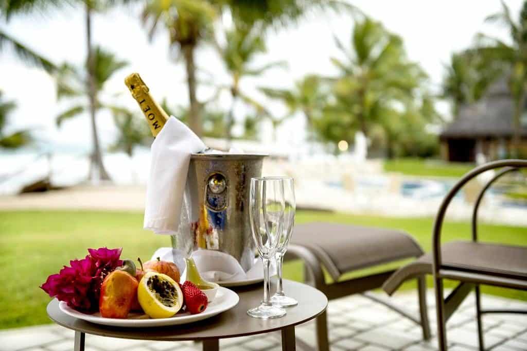 Champanhe e frutas com vista para o mar em Porto de Galinha! 