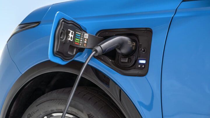 Governo vai lançar novo apoio para compra de elétricos