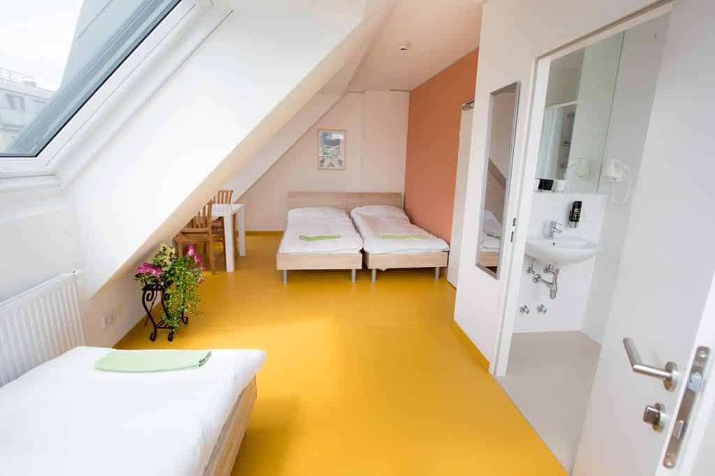 Quarto privado no a&t Holiday 