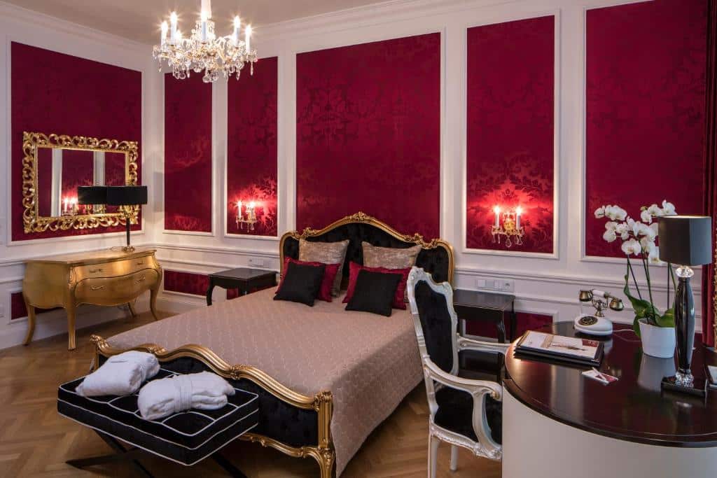 Um dos quartos do Palácio Schönbrunn, uma das hospedagens em Viena
