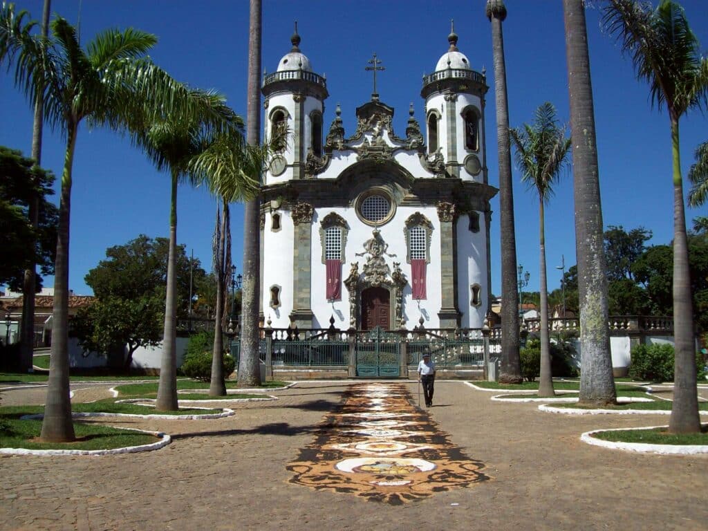 vista da igreja de são franciso de assis em são joão del rey