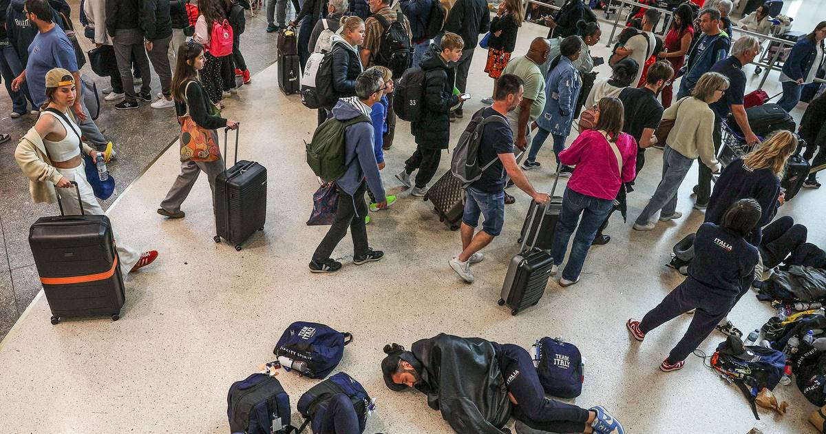 Adeus, carimbo no passaporte: Portugal implementa novo sistema europeu de controlo de fronteiras em outubro