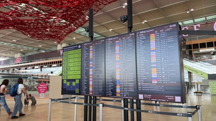 Ataque informático gera atrasos em vários aeroportos europeus