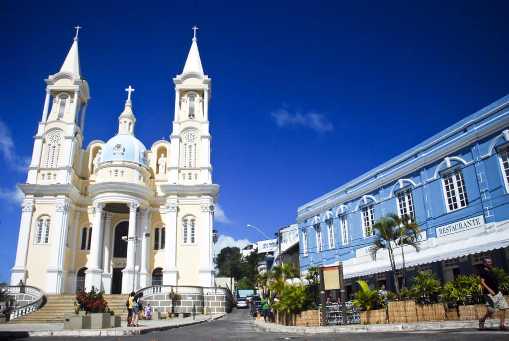 Catedral de São Sebastião e Bar Vesúvio em Ilhéus