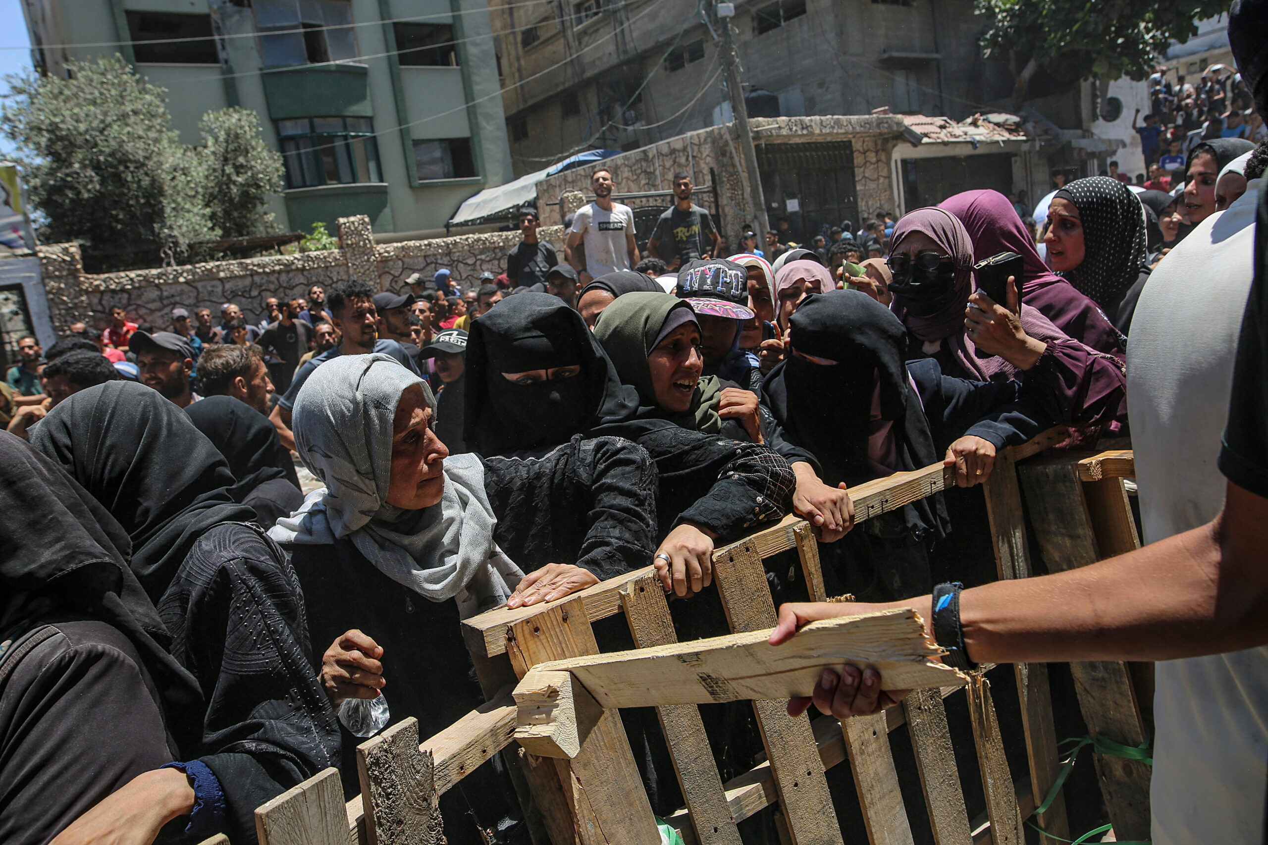 Israel diz que 480 mil palestinianos fugiram da cidade de Gaza