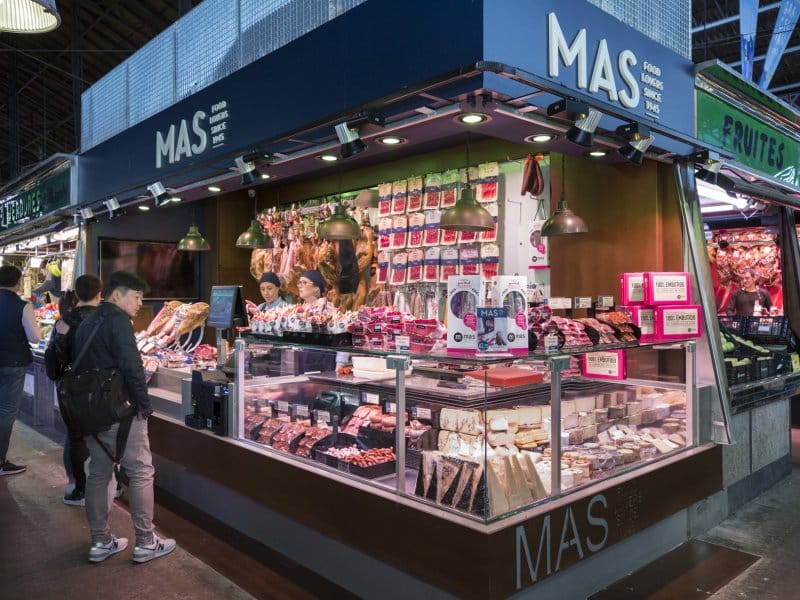 Estande MAS, com o melhor em azeites, queijos e frios no mercado catalão.