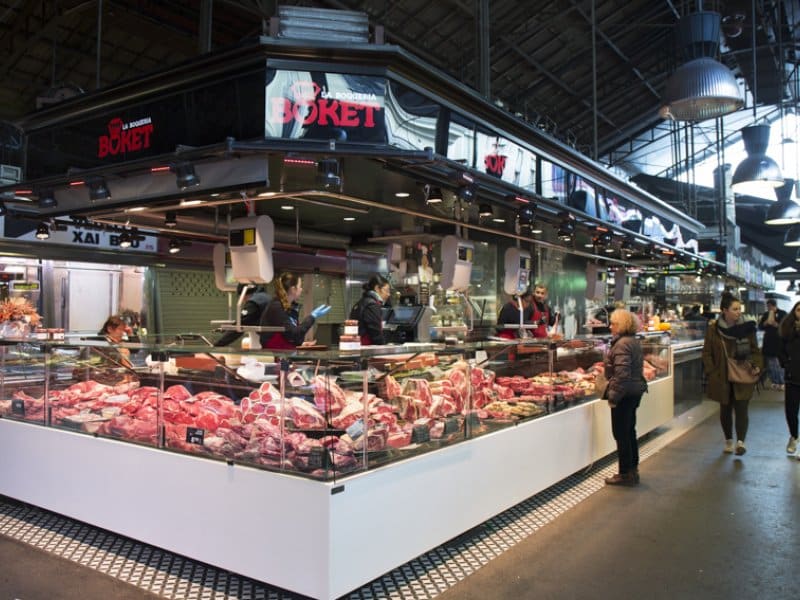 Estande Boket Boqueira com exposição de peças de carne à venda