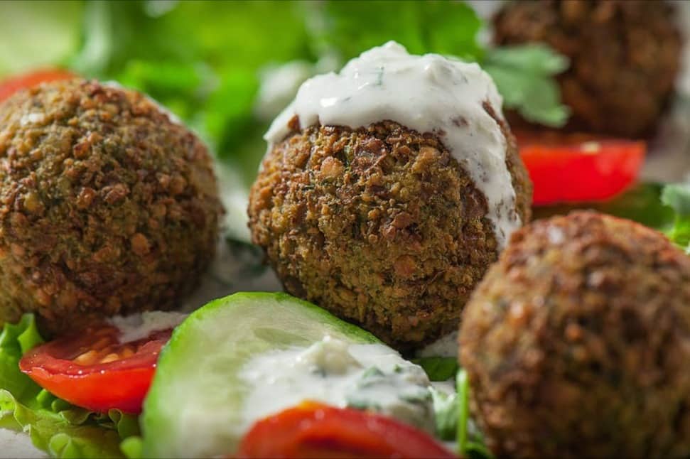Foto de falafel vendido no mercado La Boqueria em Barcelona