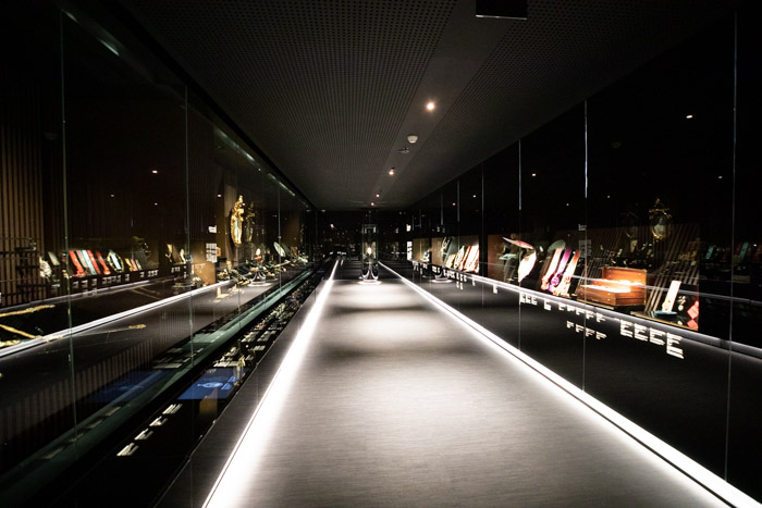 Museu Tesouro Real com exposição de peças de joalharia inspiradas nas jóias da coroa – “Ecos Reais”