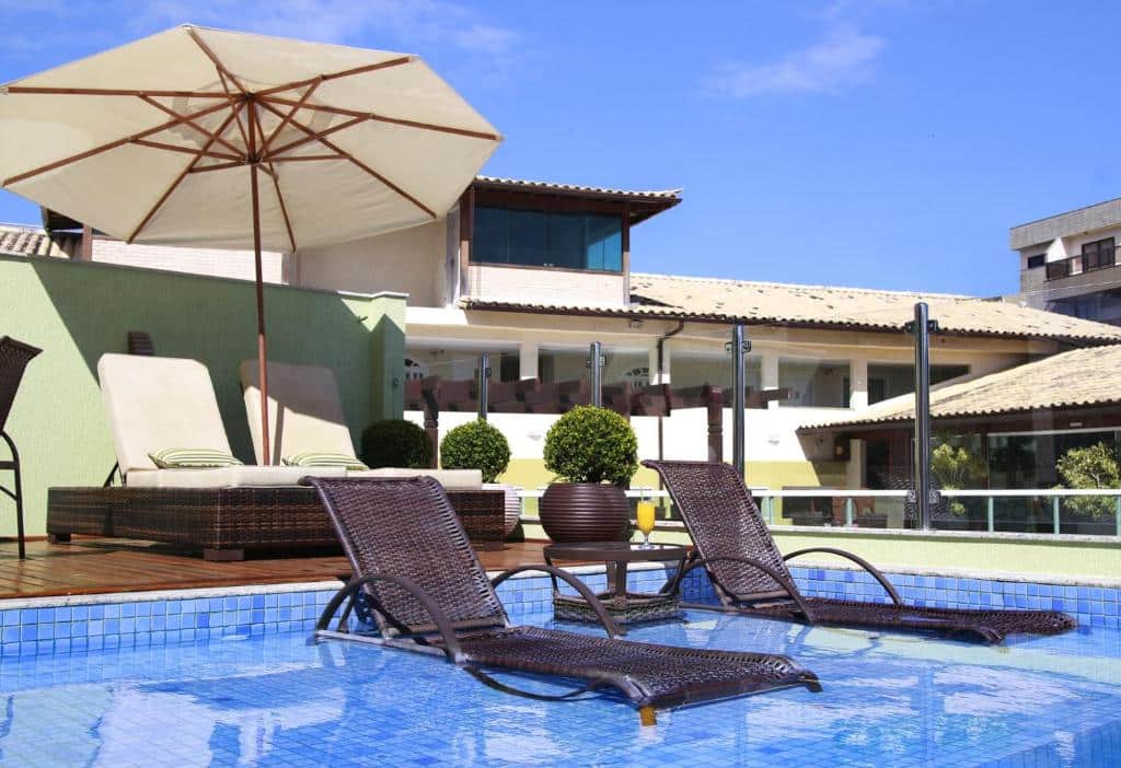 Piscina da Pousada Valle Verde, umas das opções de pousadas em Cabo Frio.